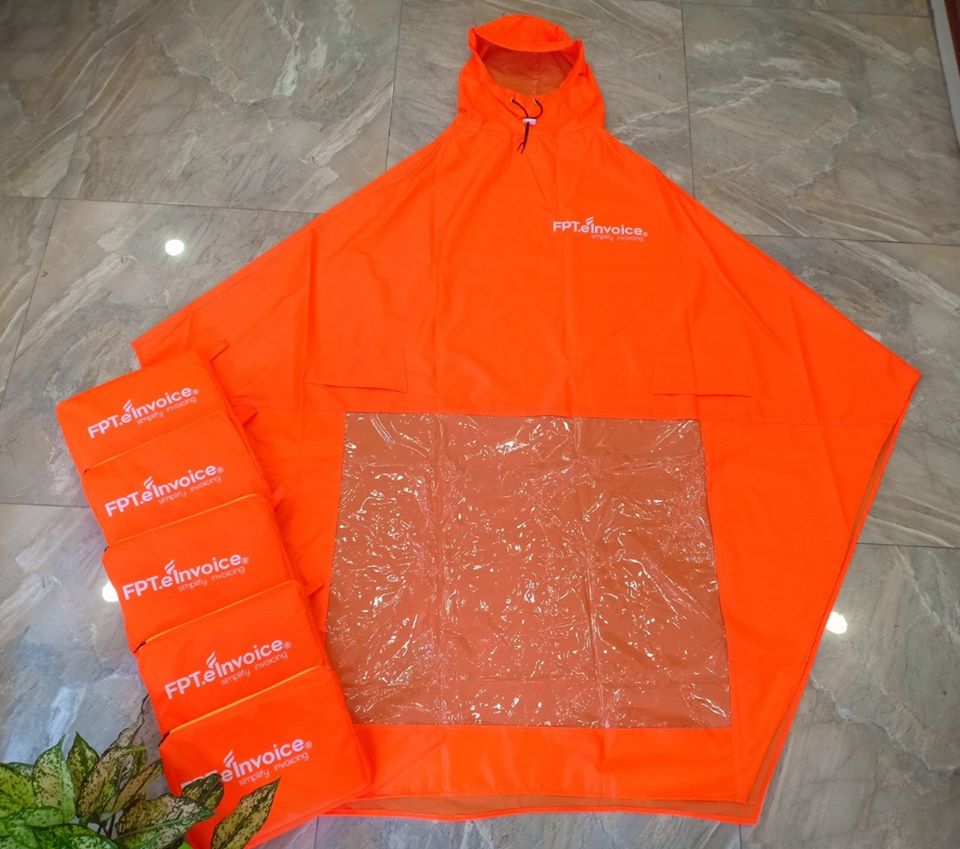 Cơ sở sản xuất quà tặng áo mưa in logo