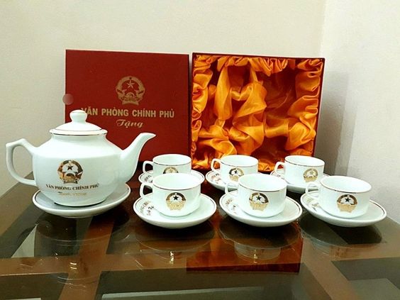 Bộ tách trà in logo và bộ bình trà - Món quà tặng doanh nghiệp sang trọng