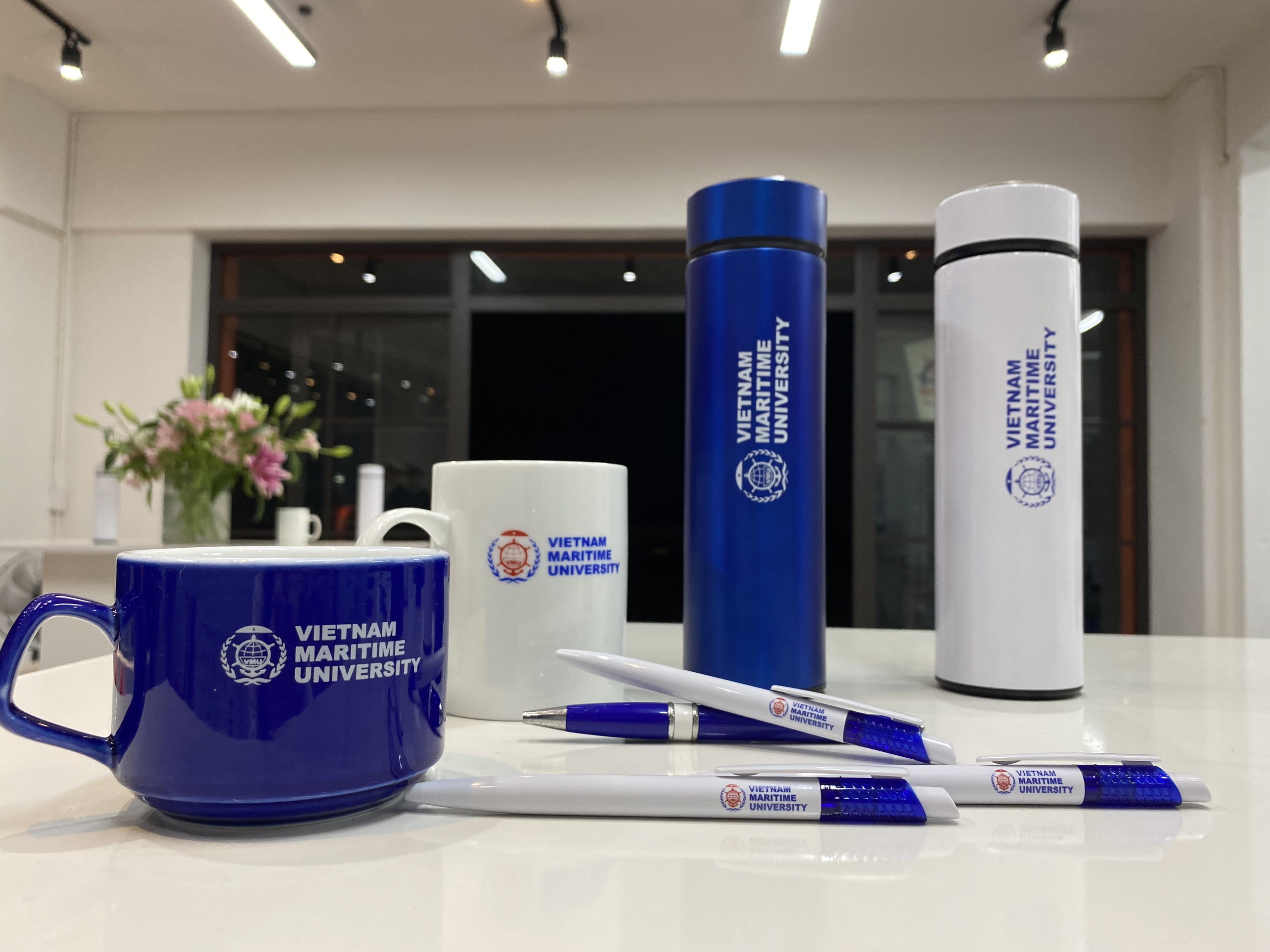 Chiển lược Marketing đăng cấp với bộ quà tặng doanh nghiệp in logo