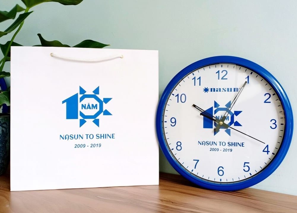 Chuyên cung cấp quà tặng đồng hồ in logo doanh nghiệp