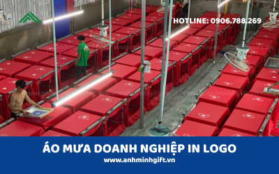 Đặt áo mưa in logo doanh nghiệp làm quà tặng khách hàng mùa mưa
