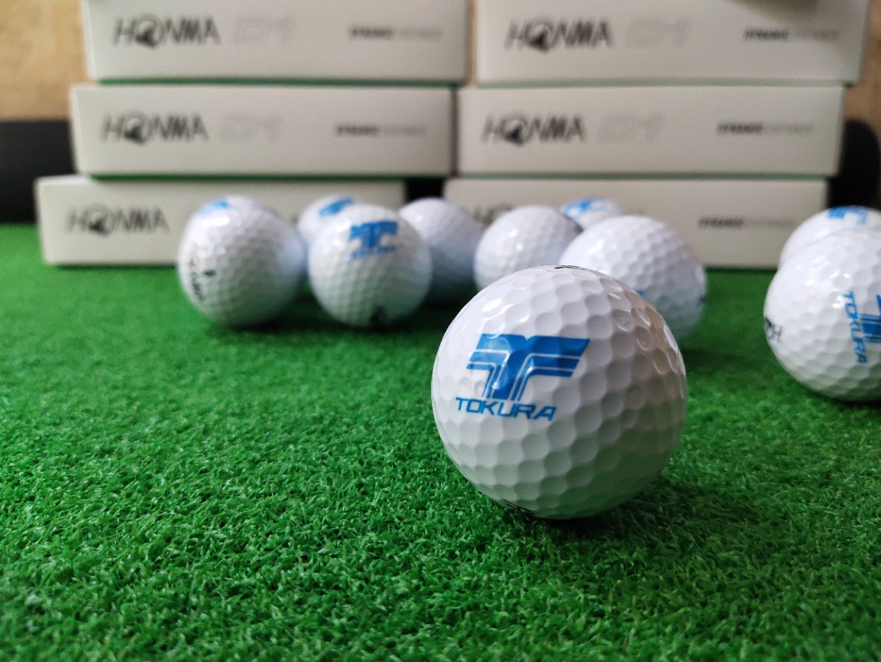 Dịch vụ in logo bóng golf thi đấu chuẩn quốc tế