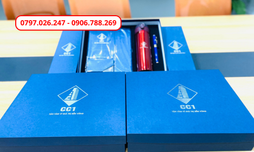 Gợi ý bộ quà tặng văn phòng in logo giá tốt nhất thị trường