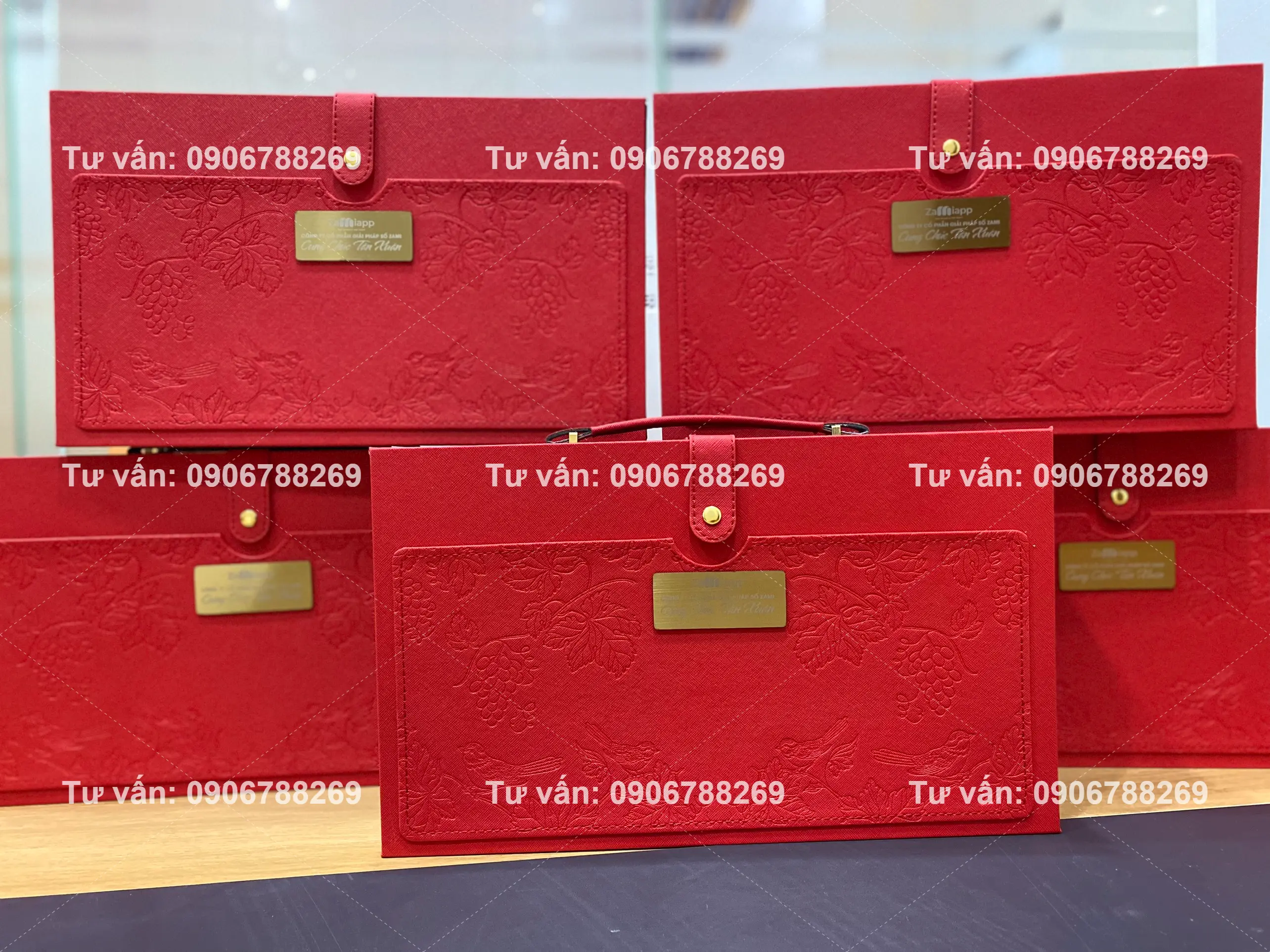 Quà tết doanh nghiệp cho nhân viên gợi ý quà tri ân ý nghĩa