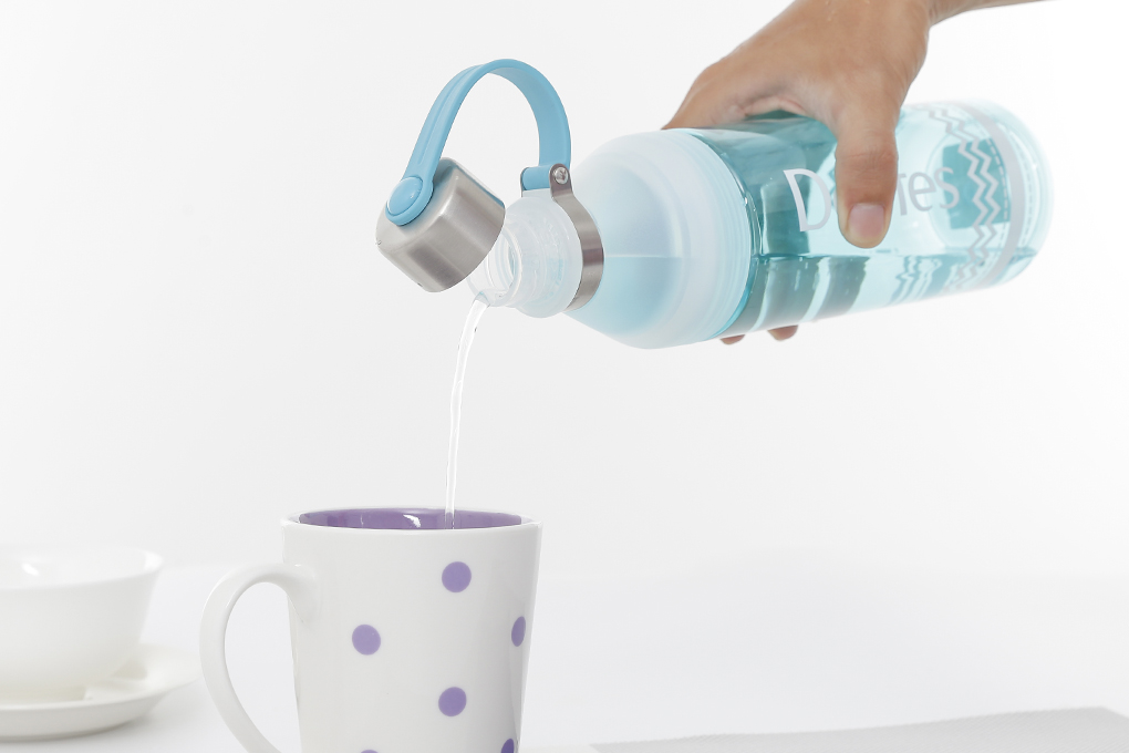 Top 3 bình nước nhựa giá rẻ, cực chất mới ra mắt làm tặng phẩm quảng cáo